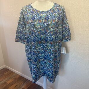 LuLaRoe - Irma - Blue Geometric Short Sleeve Top - Size XS - NWT